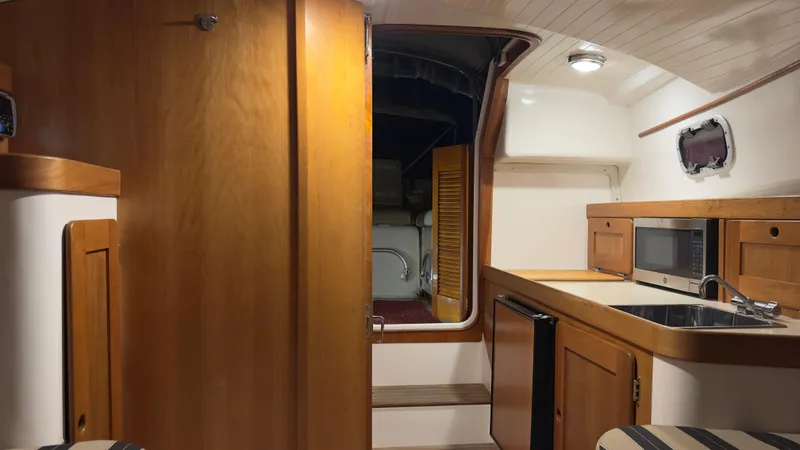 Slide: The Image of Hunt Yachts Surfhunter 29 2004 - 8