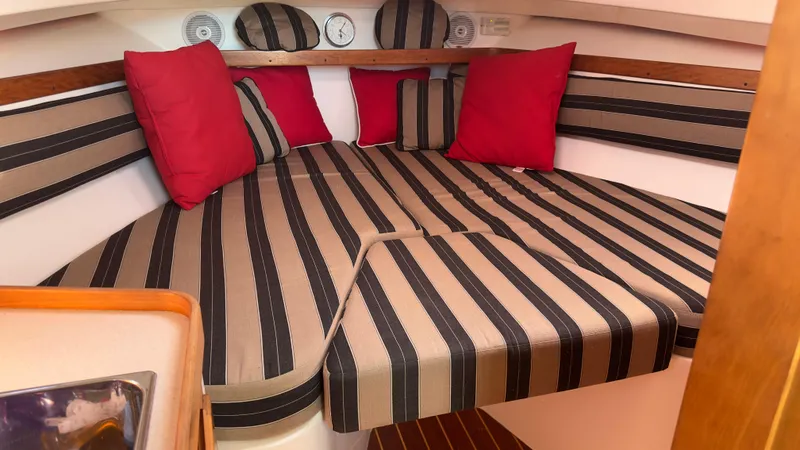 Slide: The Image of Hunt Yachts Surfhunter 29 2004 - 9