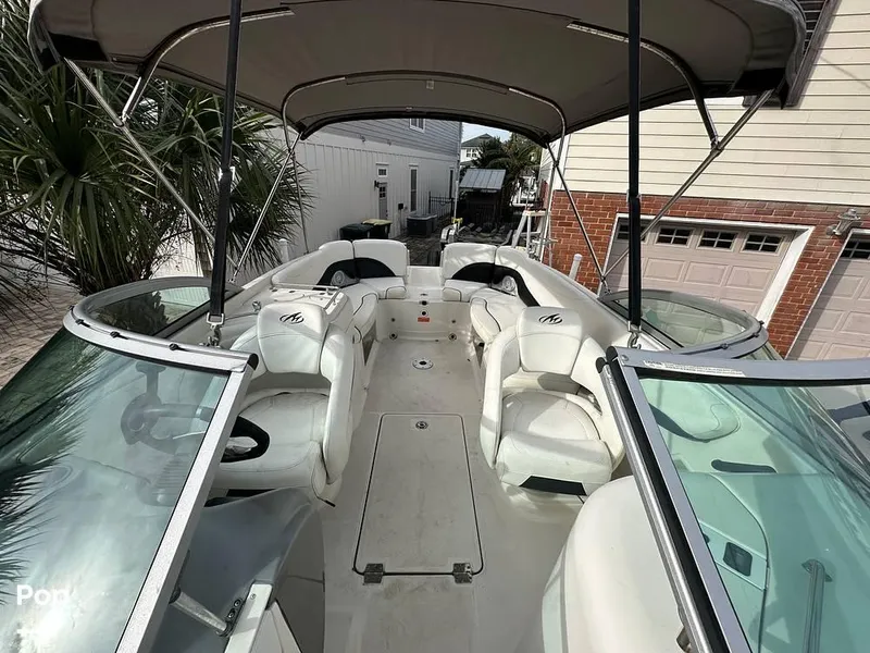 Slide: The Image of 2008 Monterey 263 Explorer for sale in Jacksonville, FL - 7
