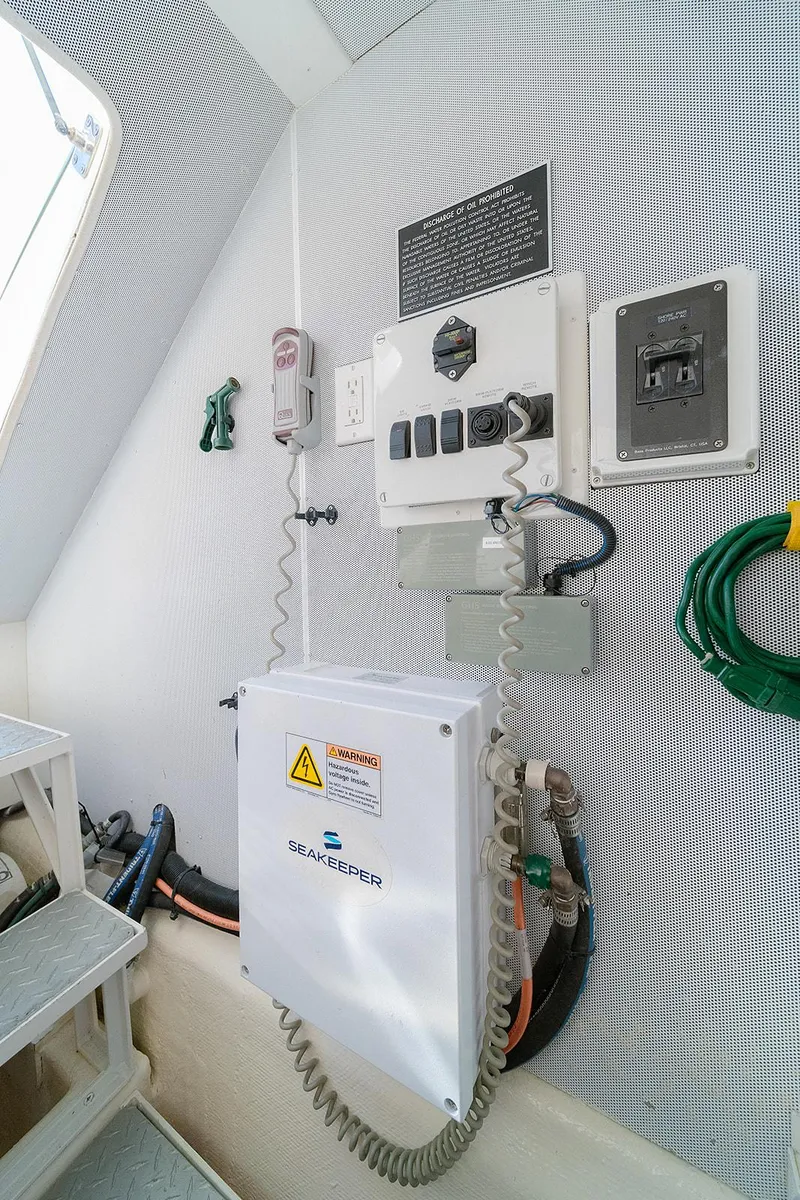 Slide: The Image of Electrical panel and Seakeeper system in 2013 Lazzara LSX yacht. - 22
