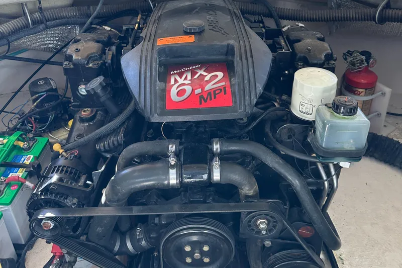 Slide: The Image of 2002 Chaparral 263 Sunesta engine, MerCruiser 6.2 MPI, detailed view. - 9