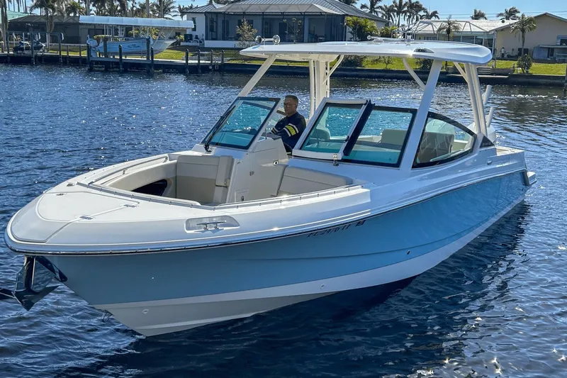 Slide: The Image of Boston Whaler 280 Vantage 2022 - 14