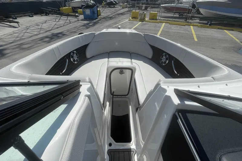 Slide: The Image of Sea Ray 23 SPX OB 2023 - 12