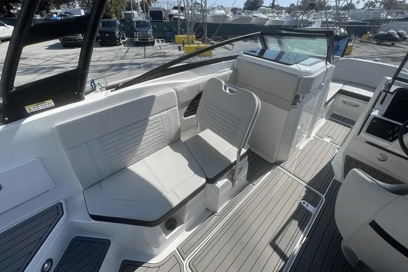 Slide: The Image of Sea Ray 23 SPX OB 2023 - 13
