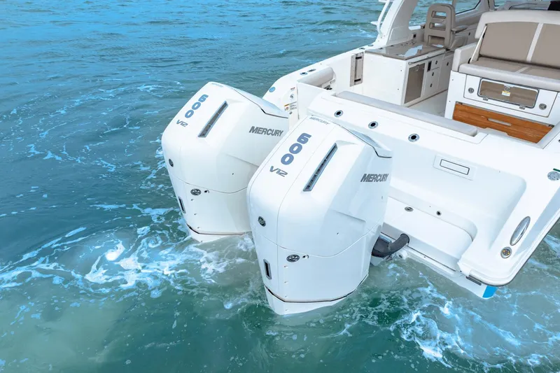 Slide: The Image of Boston Whaler 380 Realm 2023 - 13