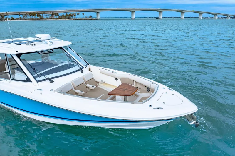 Slide: The Image of Boston Whaler 380 Realm 2023 - 20