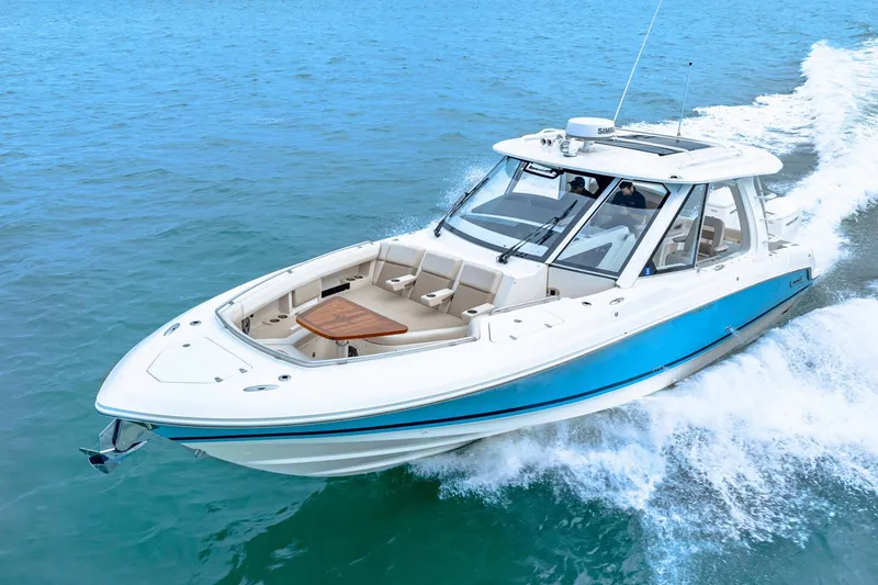 Slide: The Image of Boston Whaler 380 Realm 2023 - 22