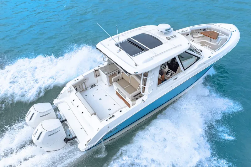 Slide: The Image of Boston Whaler 380 Realm 2023 - 27