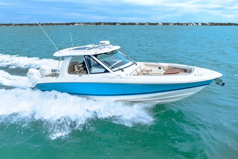 Slide: The Image of Boston Whaler 380 Realm 2023 - 29