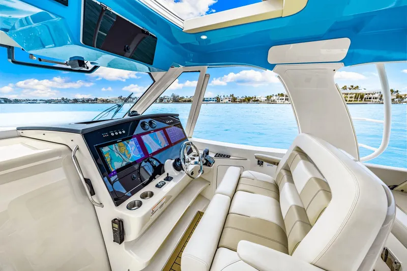 Slide: The Image of Boston Whaler 380 Realm 2023 - 49