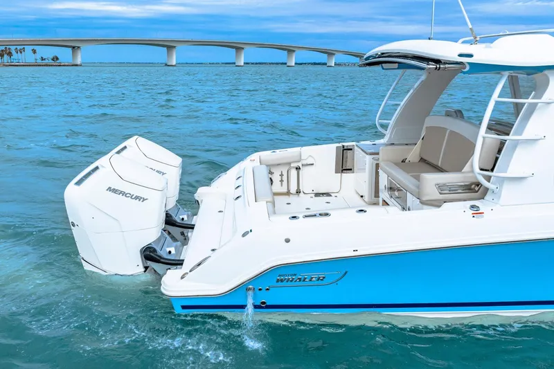 Slide: The Image of Boston Whaler 380 Realm 2023 - 7