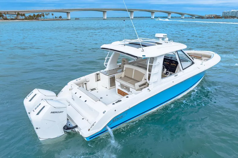 Slide: The Image of Boston Whaler 380 Realm 2023 - 9