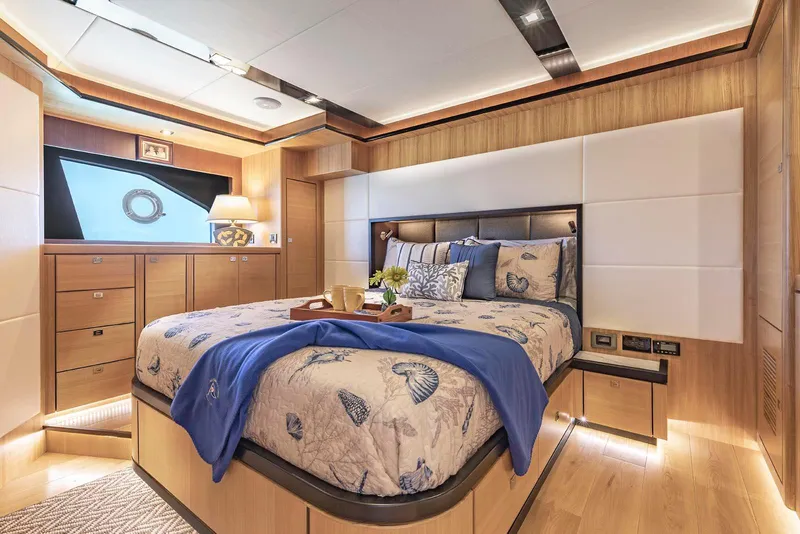 Slide: The Image of Master stateroom - 17