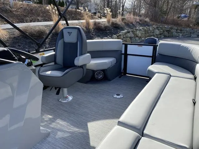 Slide: The Image of Viaggio V16U 2025 - 14