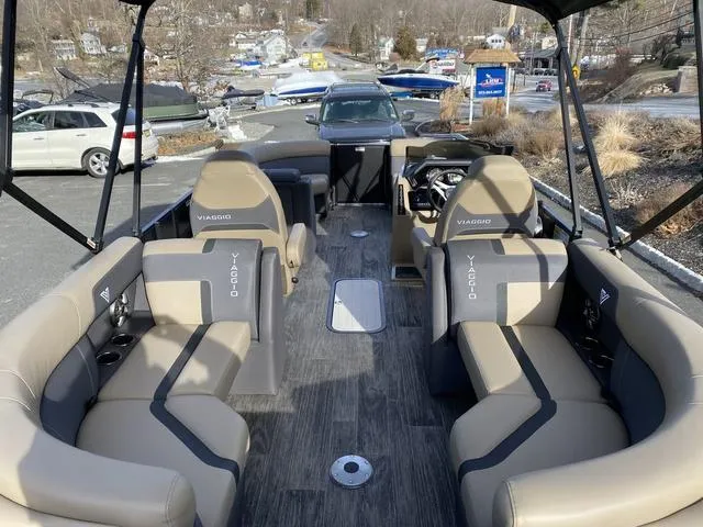 Slide: The Image of Viaggio x20u 2025 - 8