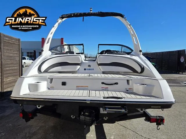 Slide: The Image of 2025 Yamaha Boats 195S displayed at Sunrise Marine & Motorsports, rear view. - 24
