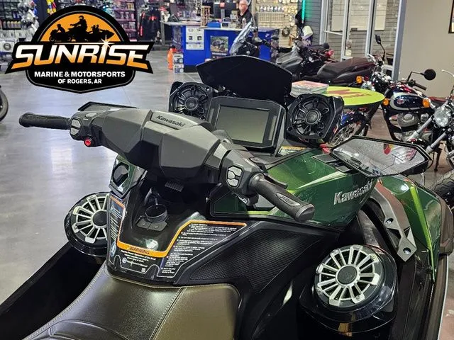Slide: The Image of Kawasaki Jet Ski Ultra 160 2025 - 7