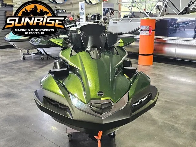 Slide: The Image of Kawasaki Jet Ski Ultra 160 2025 - 8