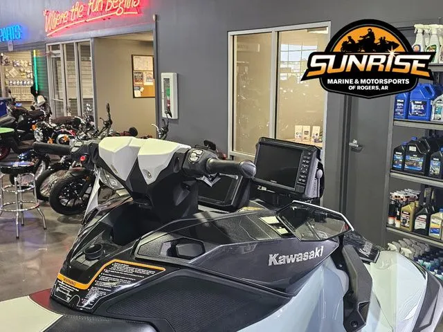 Slide: The Image of Kawasaki Jet Ski Ultra 160 2025 - 4