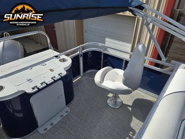 Slide: The Image of 2025 Avalon 21' Venture 85 Platinum Rear Fish boat interior with seating and console. - 14