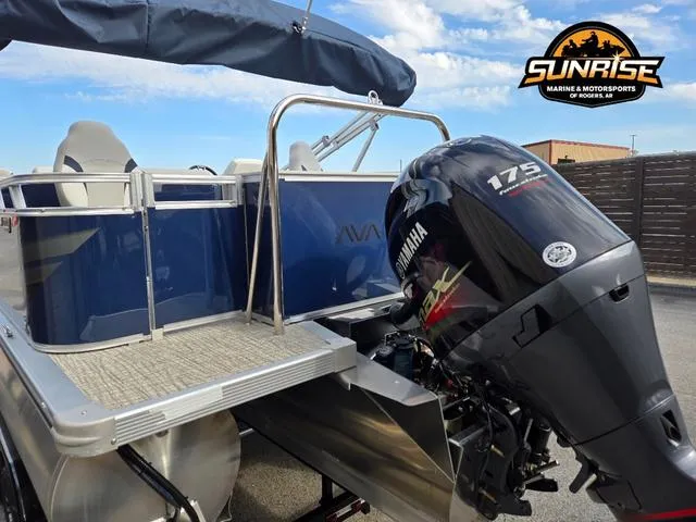 Slide: The Image of 2025 Avalon 21' Venture 85 Platinum Rear Fish boat with Yamaha 175 engine. - 25