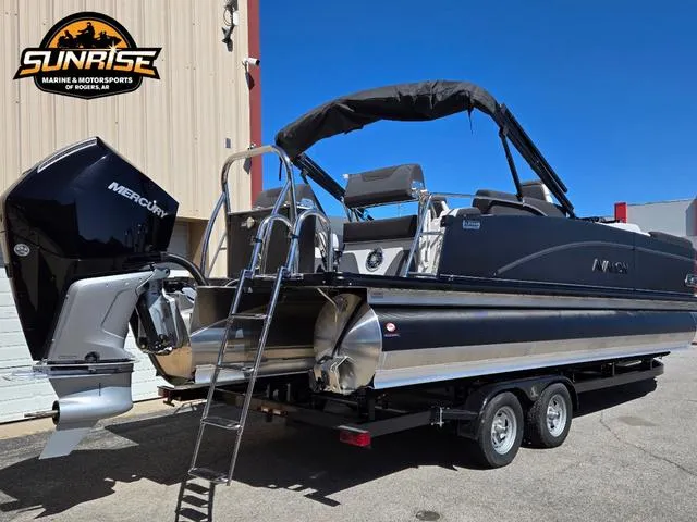 Slide: The Image of Avalon 25' CATALINA PLATINUM QUAD LOUNGER SHIFT 2025 - 24