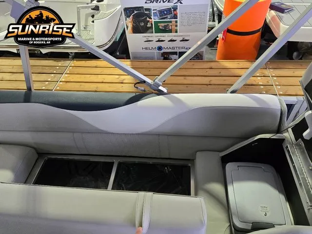 Slide: The Image of Avalon 23' LSZ CRUISE REAR BENCH 2025 - 20