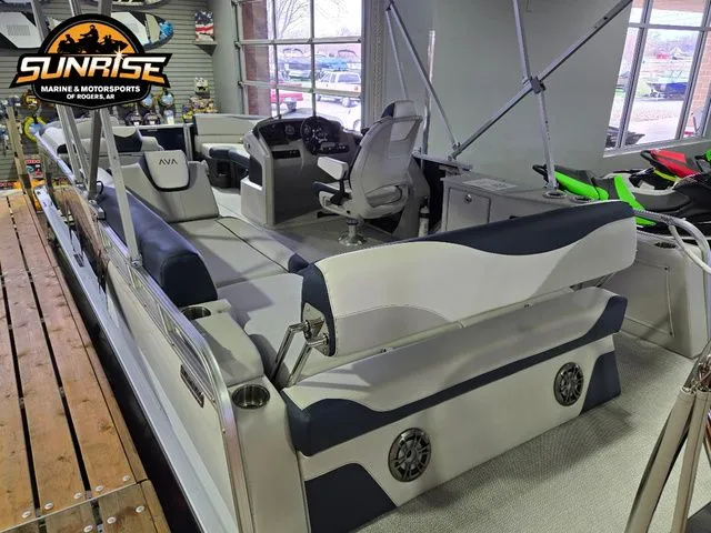 Slide: The Image of Avalon 23' LSZ CRUISE REAR BENCH 2025 - 25