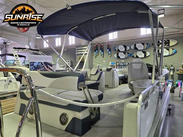 Slide: The Image of Avalon 23' LSZ CRUISE REAR BENCH 2025 - 28