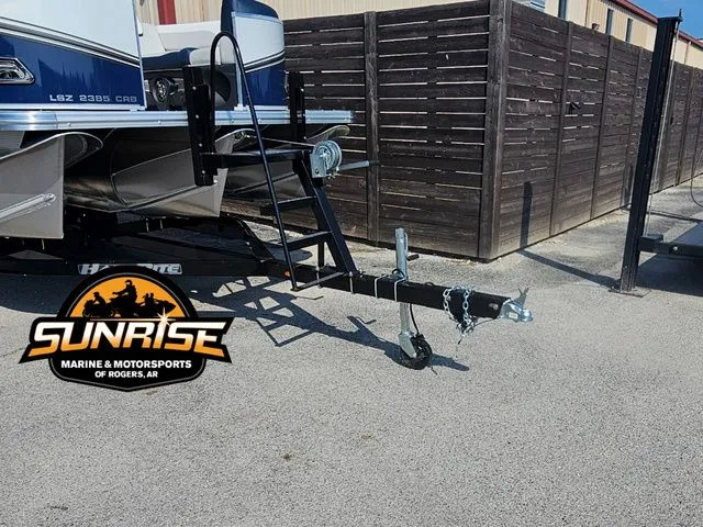 Slide: The Image of Avalon 23' LSZ CRUISE REAR BENCH 2025 - 8