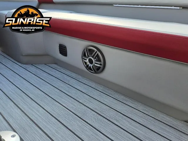 Slide: The Image of SunCatcher Select 322RC 2025 - 15