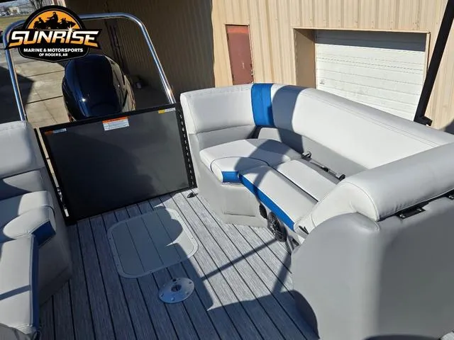 Slide: The Image of SunCatcher Select 322RC 2025 - 10