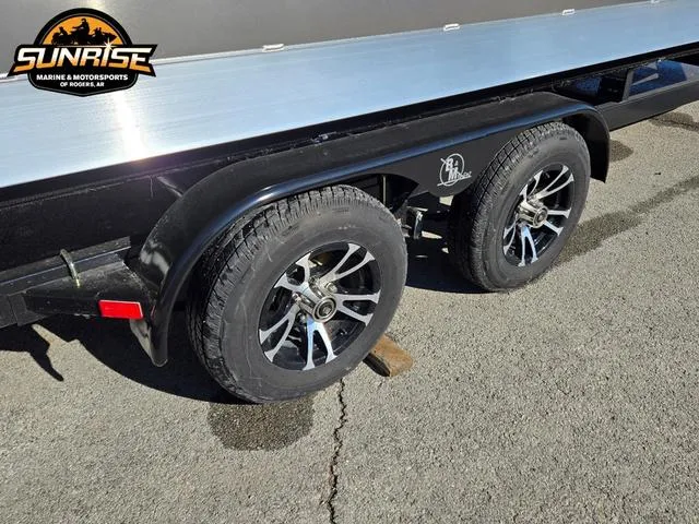 Slide: The Image of SunCatcher Select 322RC 2025 - 13