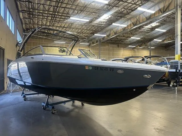 Slide: The Image of Cobalt R7 Surf 2020 - 4