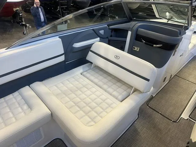 Slide: The Image of Cobalt R7 Surf 2020 - 6