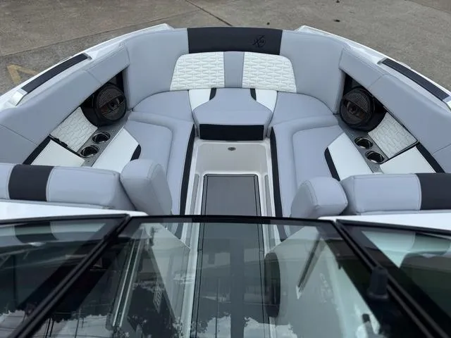 Slide: The Image of MasterCraft X24 2025 - 12