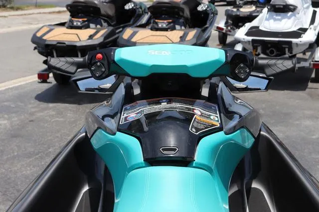 Slide: The Image of Sea-Doo GTR 230 2025 - 14