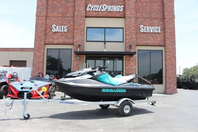 Slide: The Image of Sea-Doo GTR 230 2025 - 3