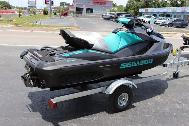 Slide: The Image of Sea-Doo GTR 230 2025 - 7