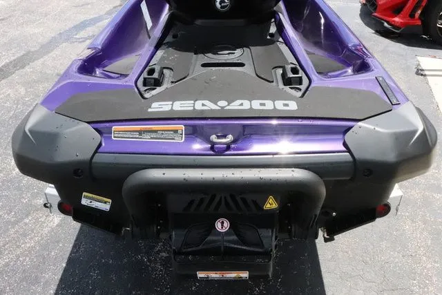 Slide: The Image of Sea-Doo GTI™ SE 170 IBR 2025 - 11