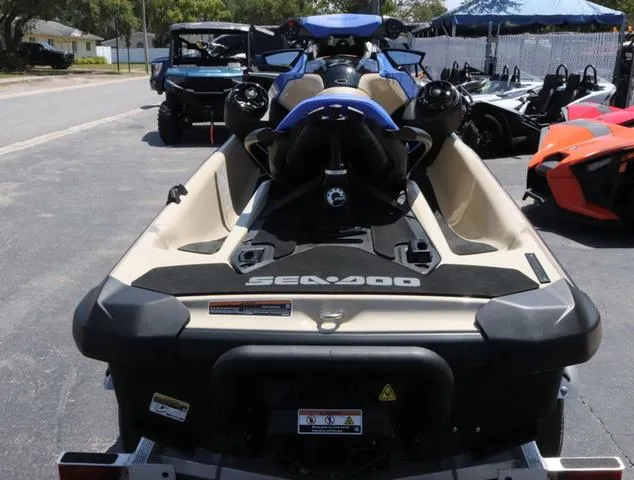 Slide: The Image of Sea-Doo PWC WAKE 170 AUD GN IBR IDF 25 2025 - 10