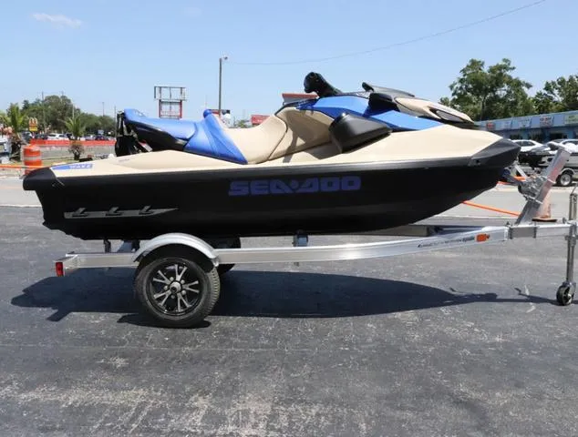 Slide: The Image of Sea-Doo PWC WAKE 170 AUD GN IBR IDF 25 2025 - 6