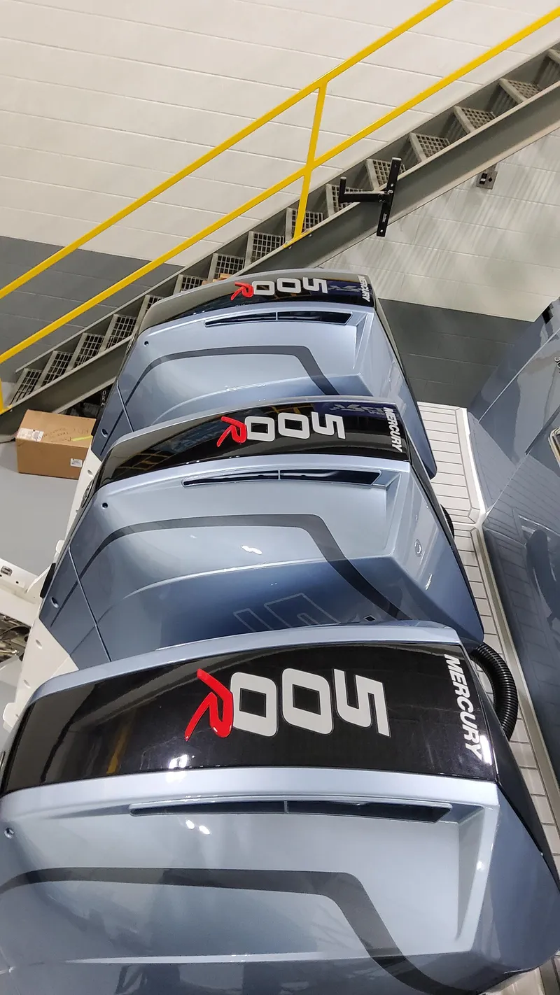 Slide: The Image of Four Mercury 500R outboard engines on a Formula 387 Center Console Fish, 2025 model. - 5