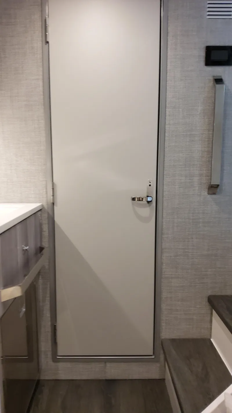 Slide: The Image of Formula 387 Center Console Fish 2025 - 64