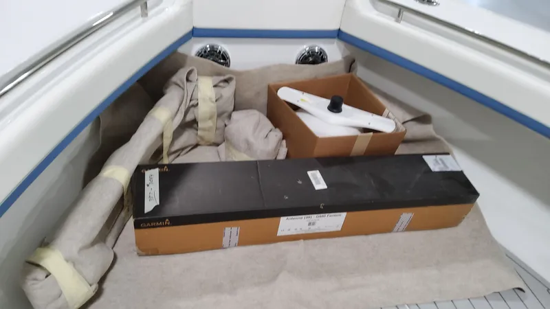 Slide: The Image of Formula 387 Center Console Fish 2025 - 70