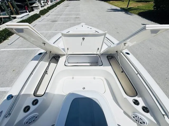 Slide: The Image of Shearwater 260 Carolina LTD ED 2017 - 16