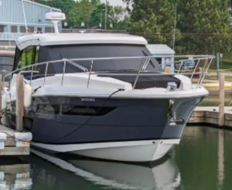 Slide: The Image of Regal 38 GRAND COUPE 2022 - 4