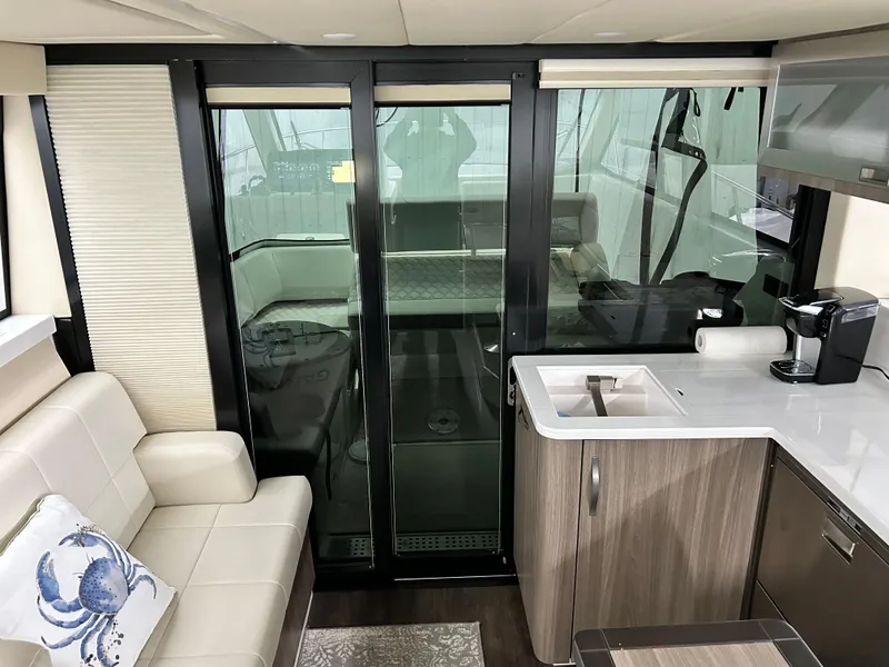 Slide: The Image of Regal 38 GRAND COUPE 2022 - 8