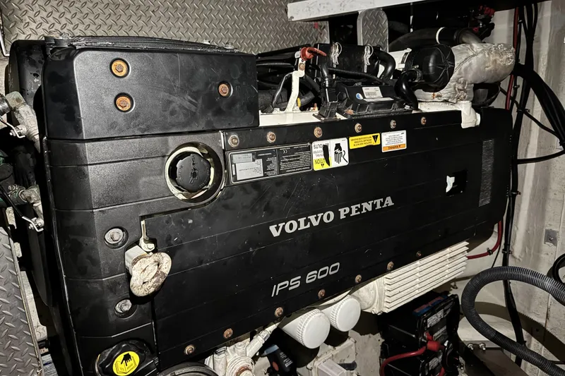 Slide: The Image of Volvo Penta IPS 600 engine in a 2014 Formula 45 Yacht. - 36