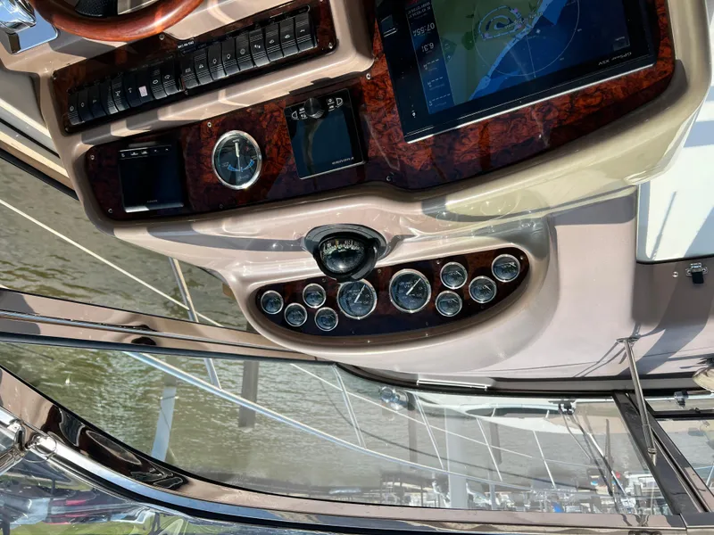 Slide: The Image of Regal Commodore 4260 2002 - 50